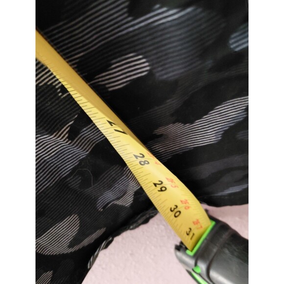 Marc Ecko Cut & Sew Men's Shirt Large Button Up Short Sleeve Camo Print - Picture 11 of 11